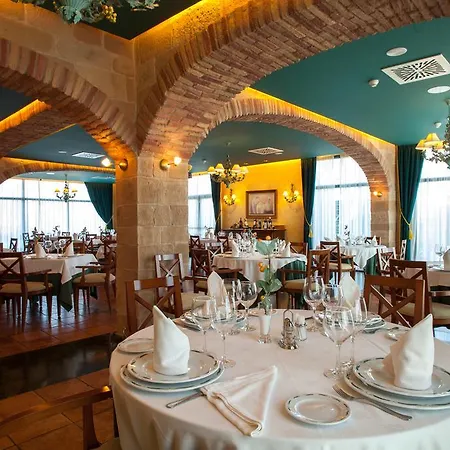 De 4* Almazán