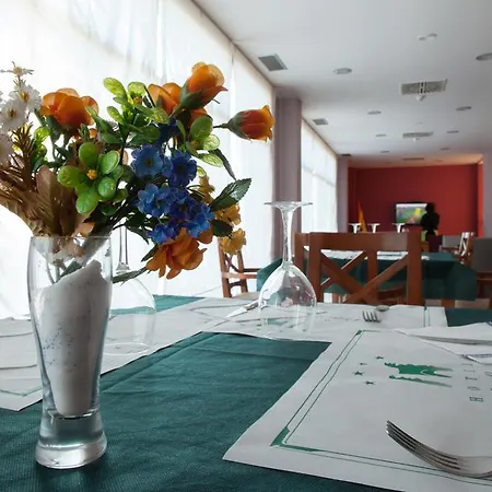 De Hotel Almazán